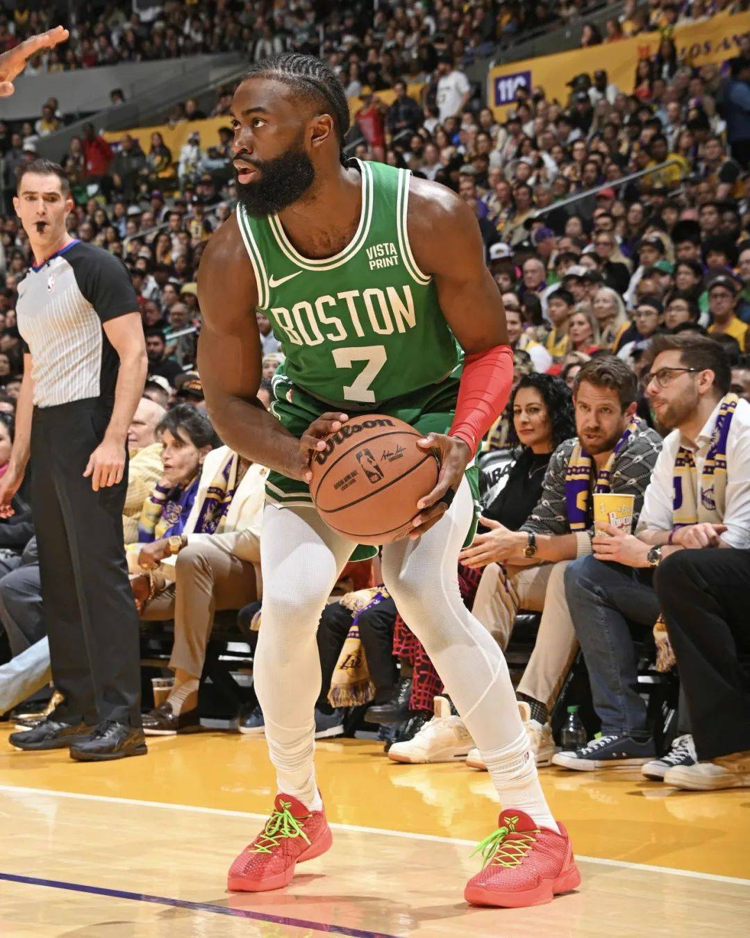 开云体育官网-公牛绝地反击灰熊,杰伦·布朗惊艳世界的简单介绍