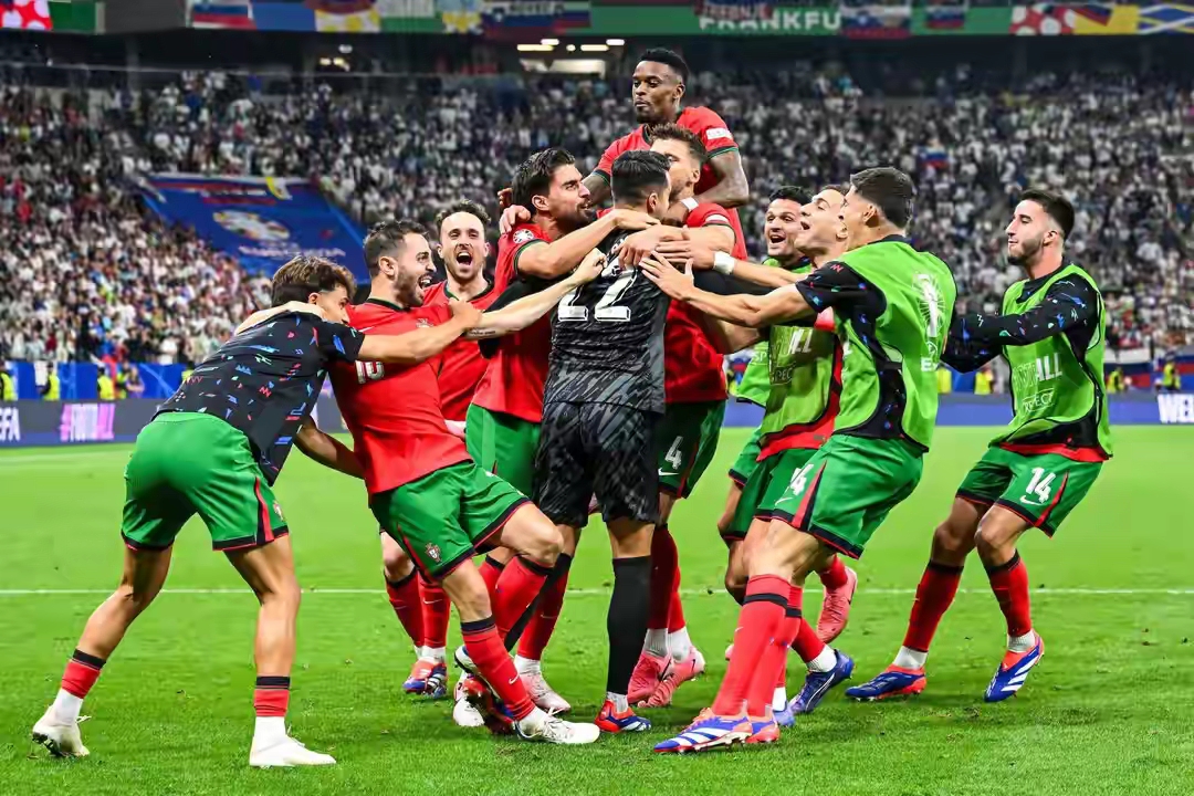 英格兰队翻盘葡萄牙队，林高远带队取胜