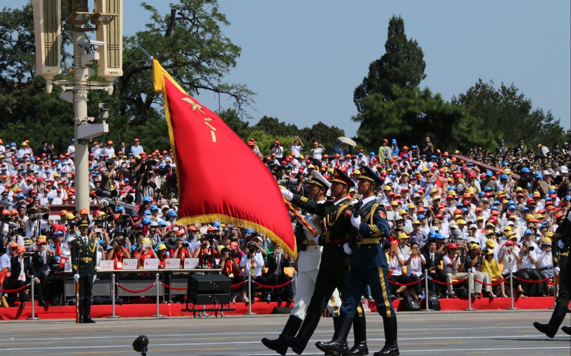 开云体育平台APP-当英超的喧嚣归于夜空，班凯罗在另一个战场写下冠军的注脚