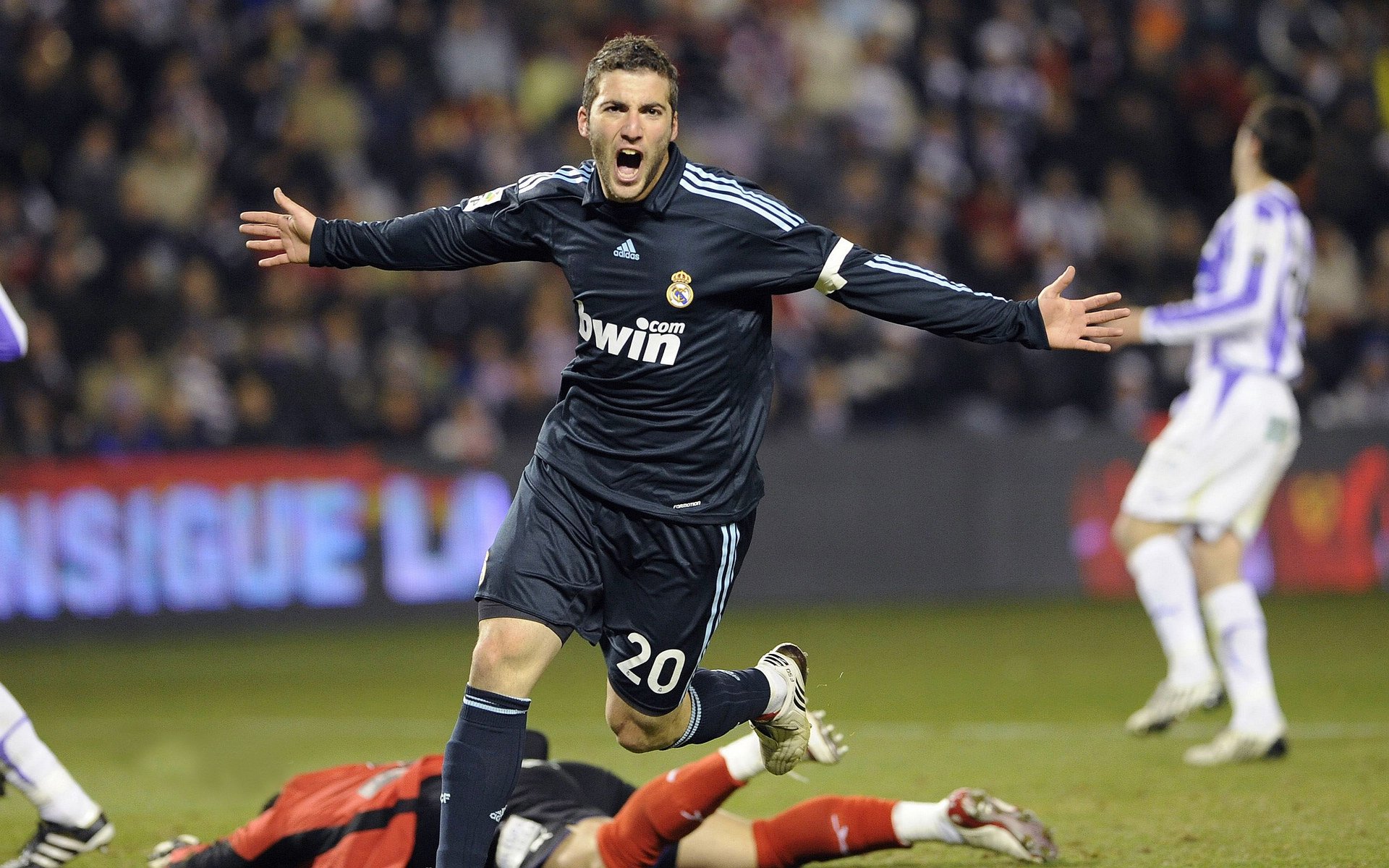 蒂亚戈爆发！加拿大横扫那不勒斯，创历史性胜利