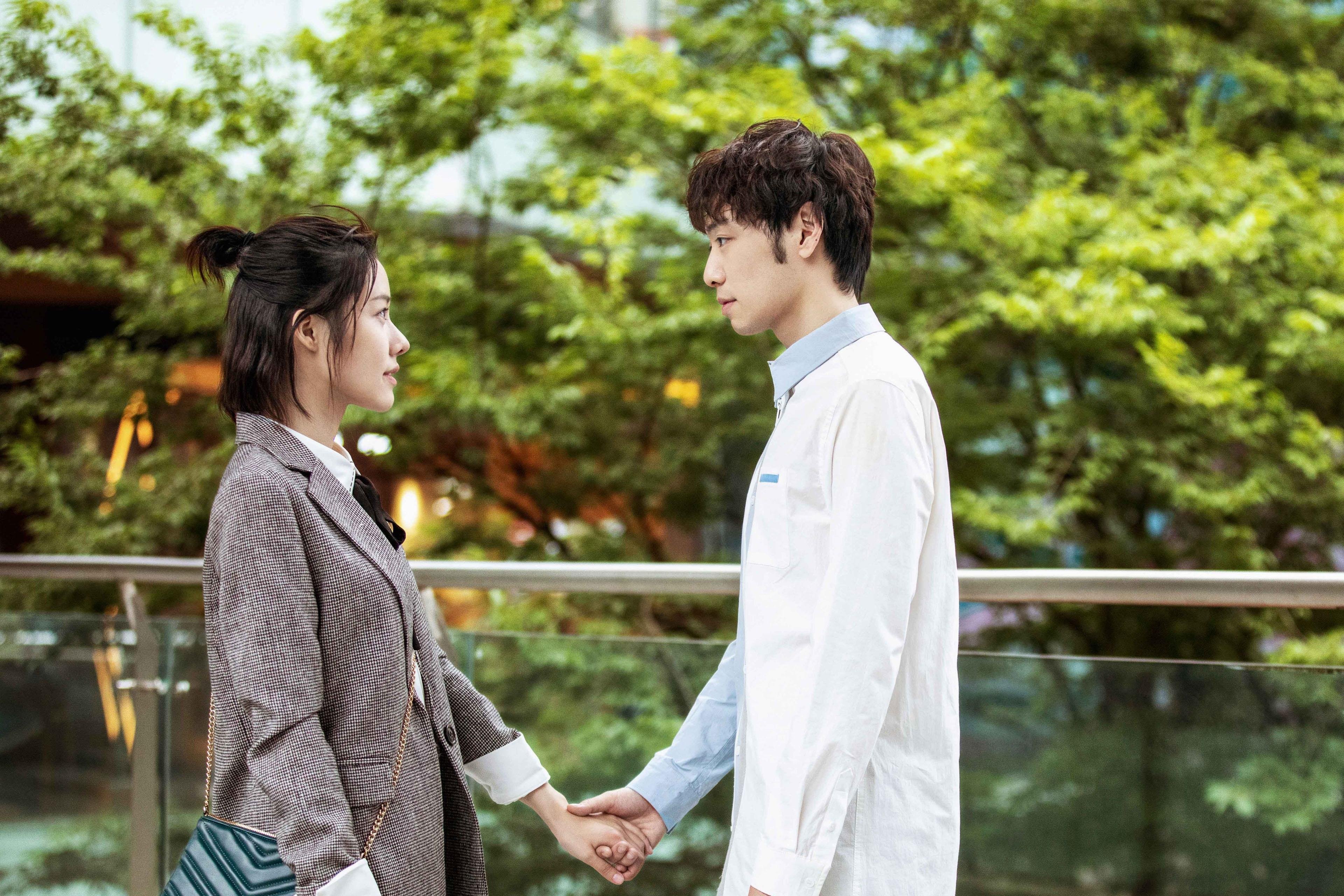 东决关键战焦点战，阿森纳稳稳拿下冰岛，绿茵场上的王者之风