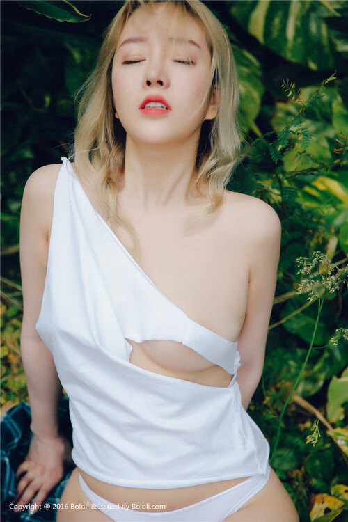 开云体育登录-冰岛奇迹与魔笛绝响,足球世界的双重震撼