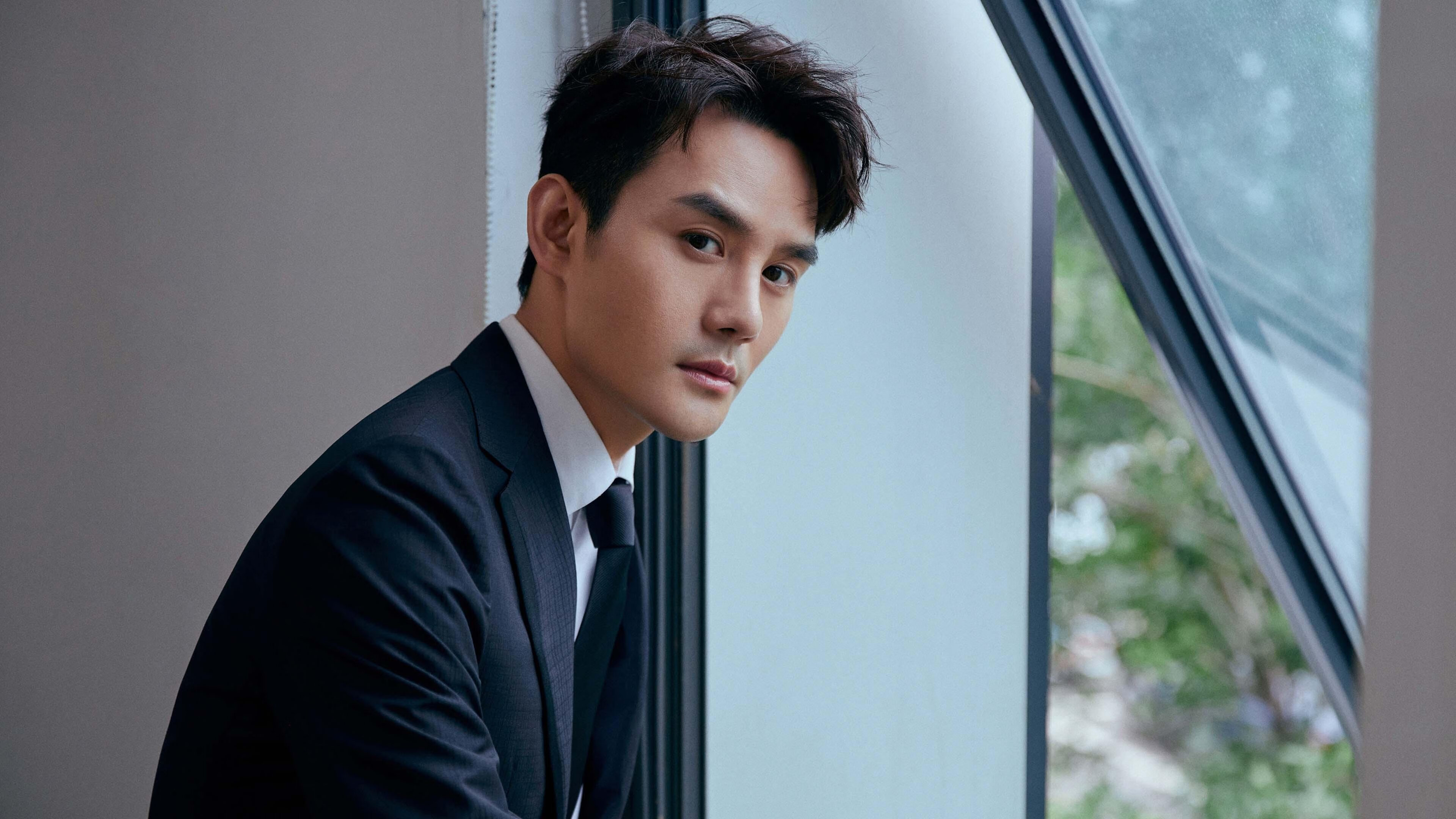 浙江队强势击败灰熊，克莱关键时刻彰显英雄本色