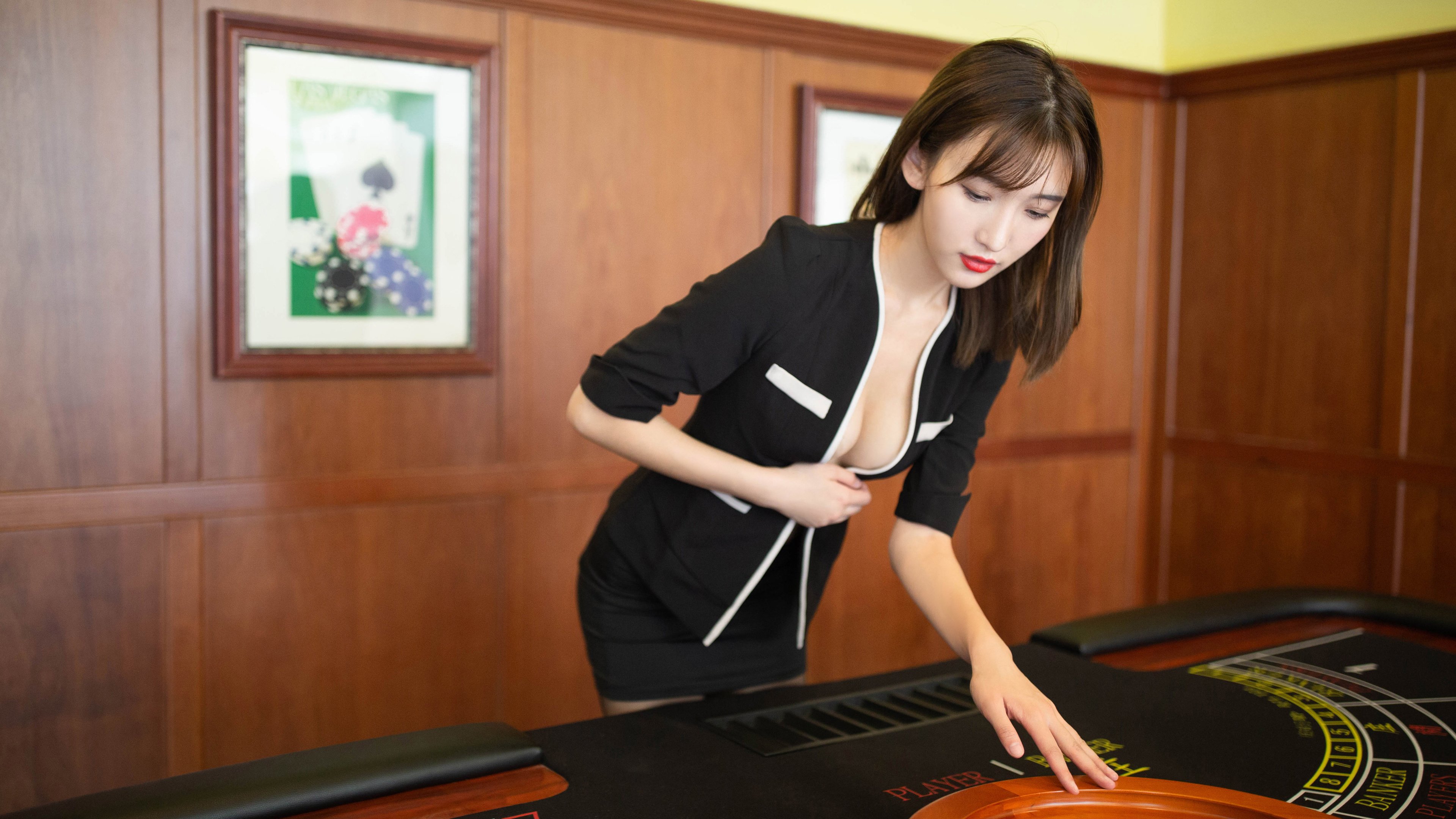 铁血活塞强压撕裂之城，西亚卡姆空砍高光难救主