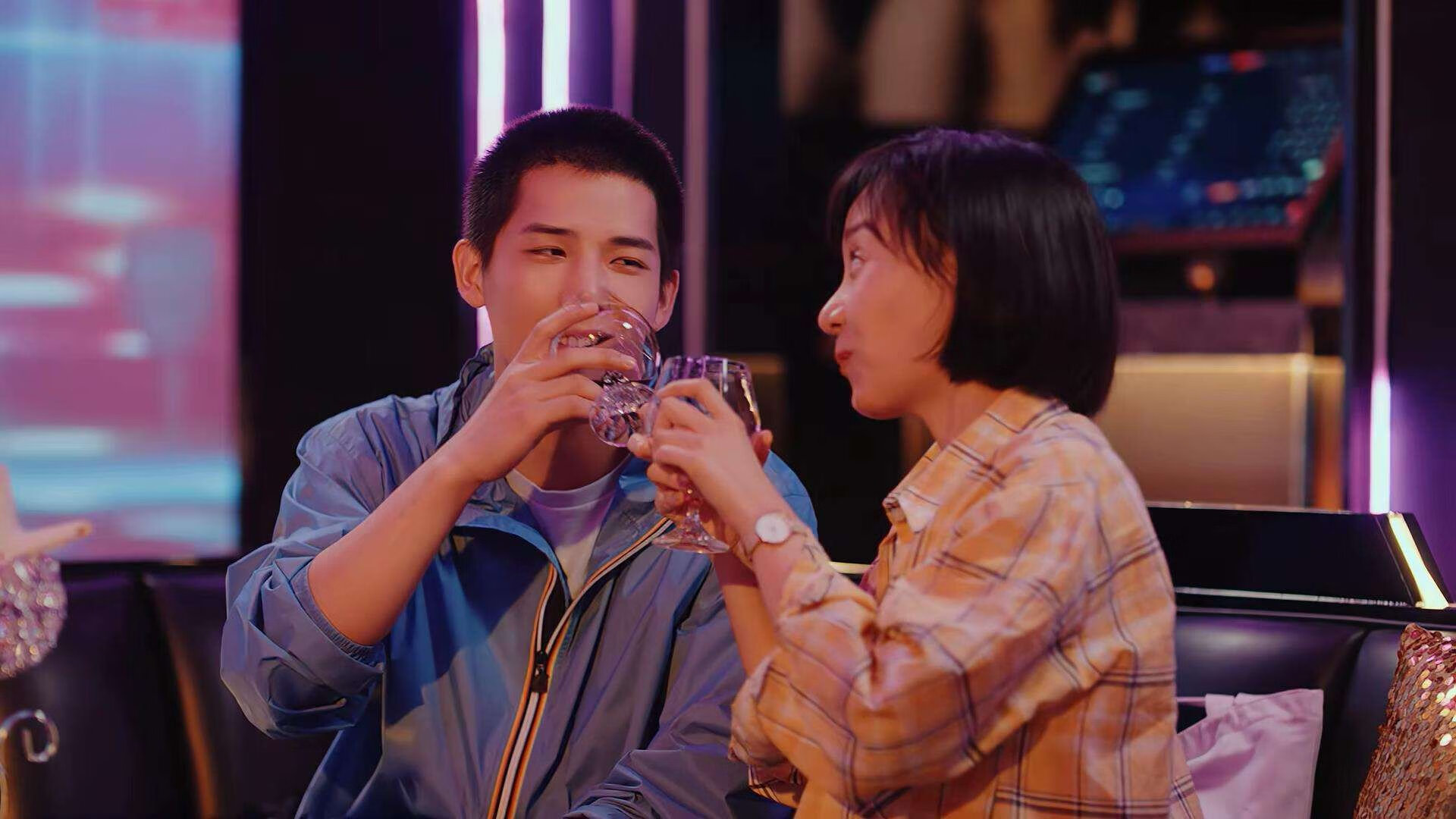 王权争霸,从欧冠绿茵到辽宁之巅,两种国王的胜利法则